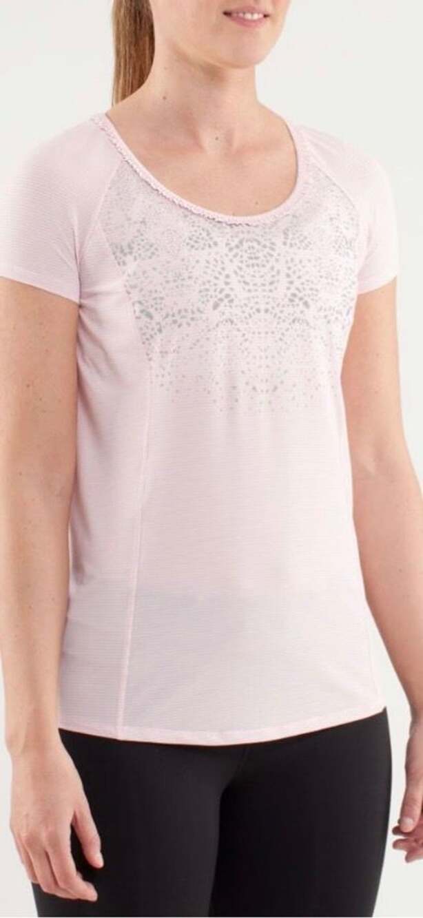 Lululemon Run Wild  Short Sleeve Running Tee Ruffle Detail Blush Pink Too Sz 4